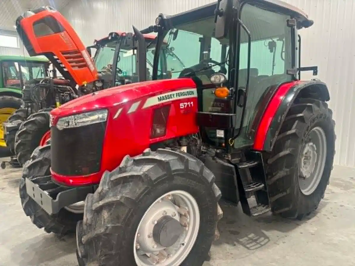Gallery image 1 for 2019 Massey Ferguson 5711 Tractor