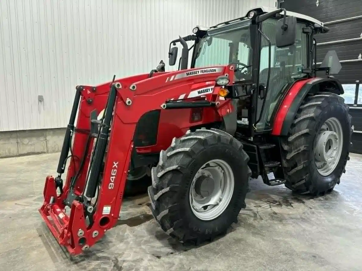 Gallery image 1 for 2021 Massey Ferguson 5711 Tractor