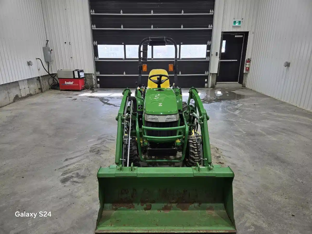 Gallery image 2 for 2009 John Deere 2305 Tractor