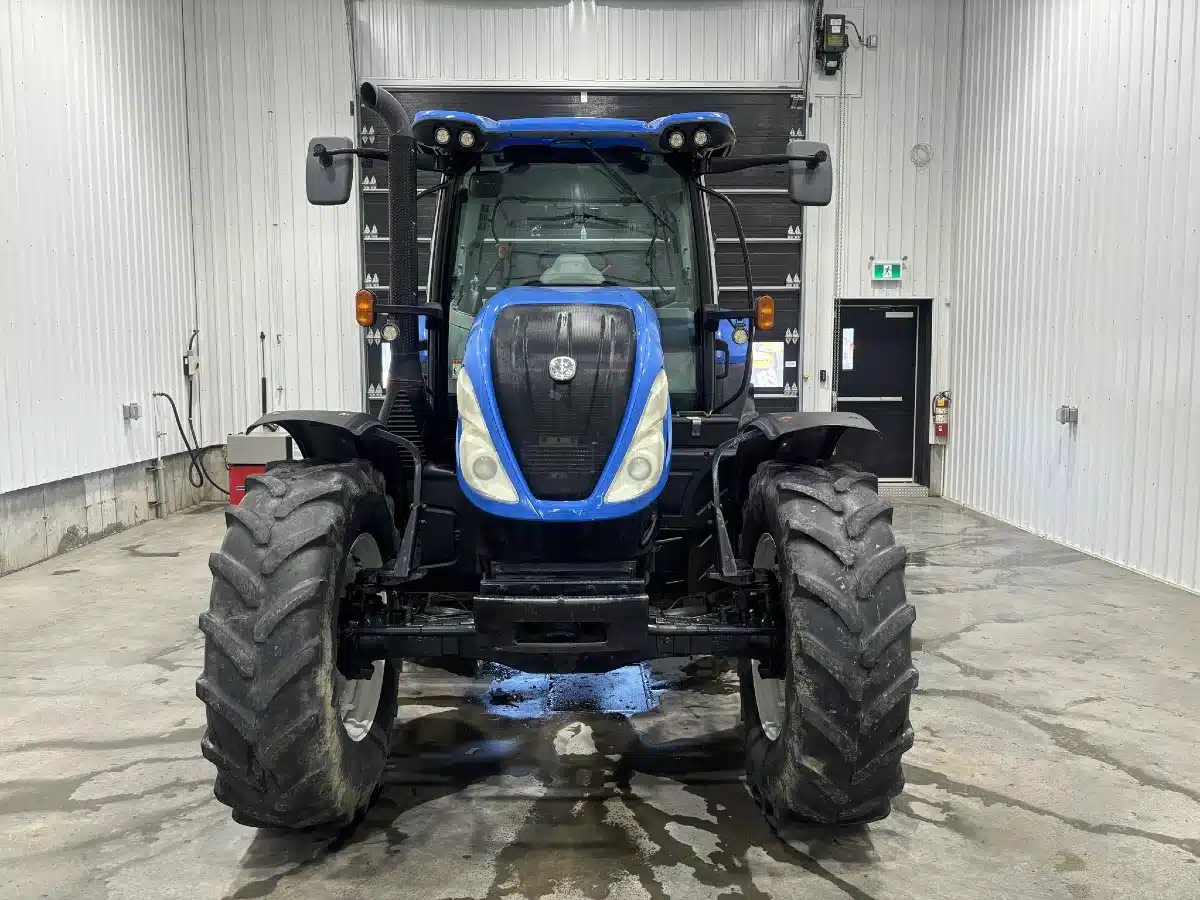 Gallery image 2 for 2017 New Holland T6.155 Tractor