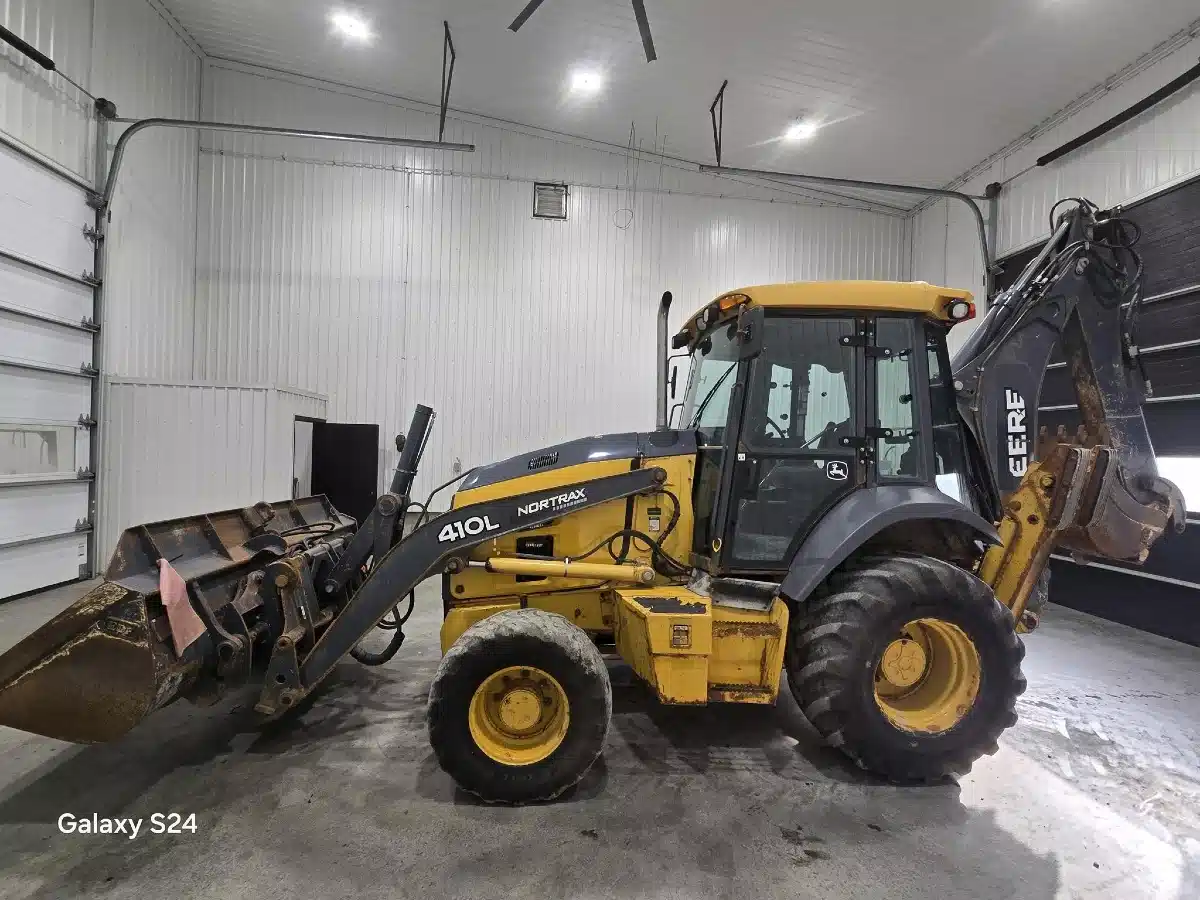 Gallery image 2 for 2017 DEERE 410L Backhoe Loader