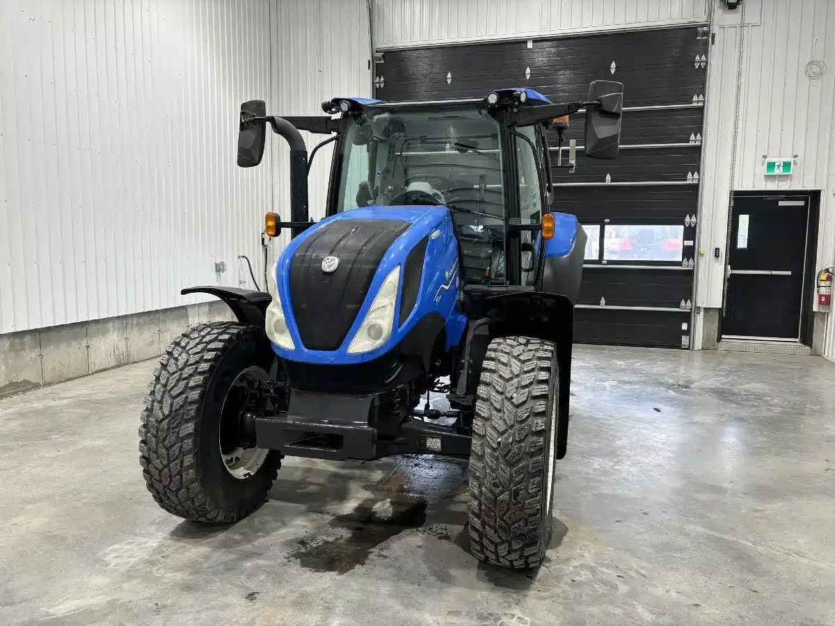 Photo de la Galerie 2 pour 2020 New Holland T5.130 Tracteur