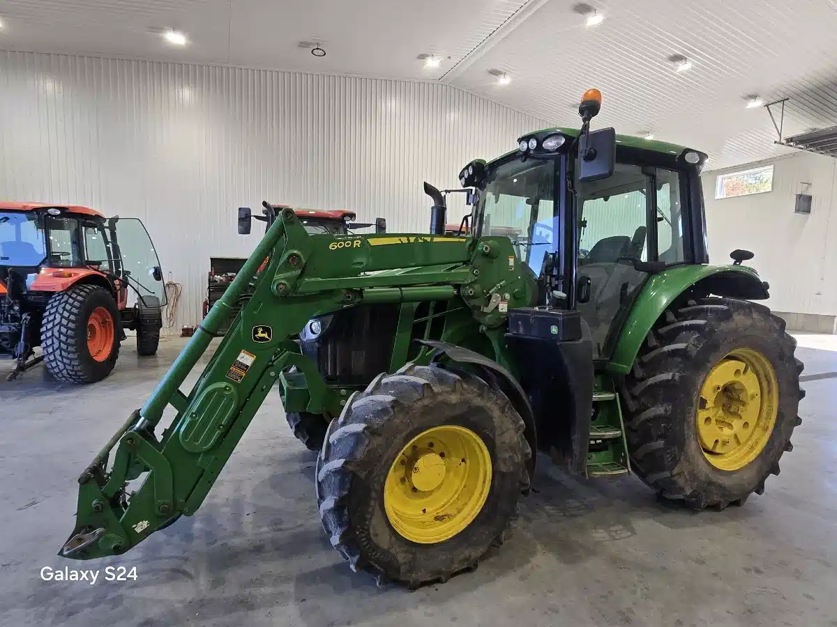 Gallery image 1 for 2021 John Deere 6120M Tractor