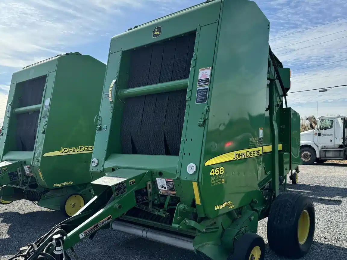 Gallery image 1 for Used 2010 John Deere 468 Round Baler