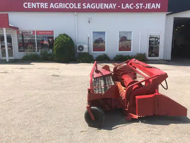 Gallery image 1 for Used 2000 Case IH 810 Header - Draper