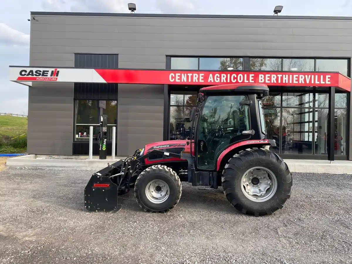 Gallery image 1 for Used 2017 Mahindra 3550 Tractor