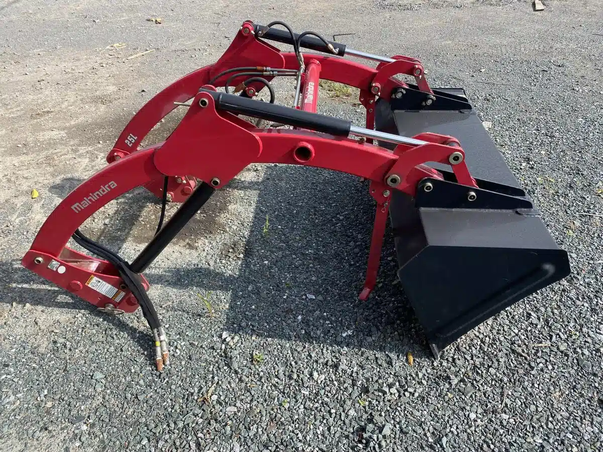 Gallery image 1 for 2018 Mahindra Emax25L Attachment
