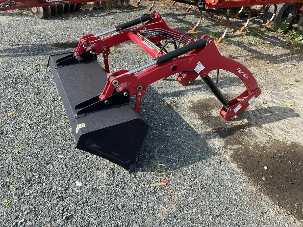 Gallery image 2 for Used 2018 Mahindra Emax25L Attachment