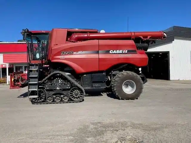 Gallery image 1 for Used 2015 Case IH 9240 Combine