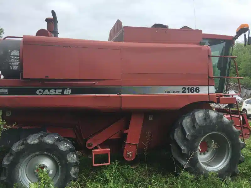 Gallery image 2 for Used 1996 Case IH 2166 Combine