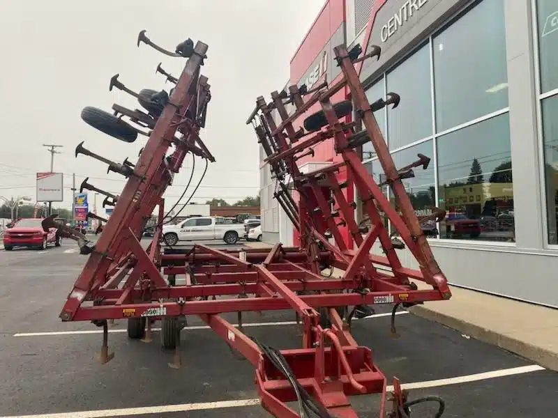 Gallery image 2 for Used 1995 Case IH 4800 Cultivator