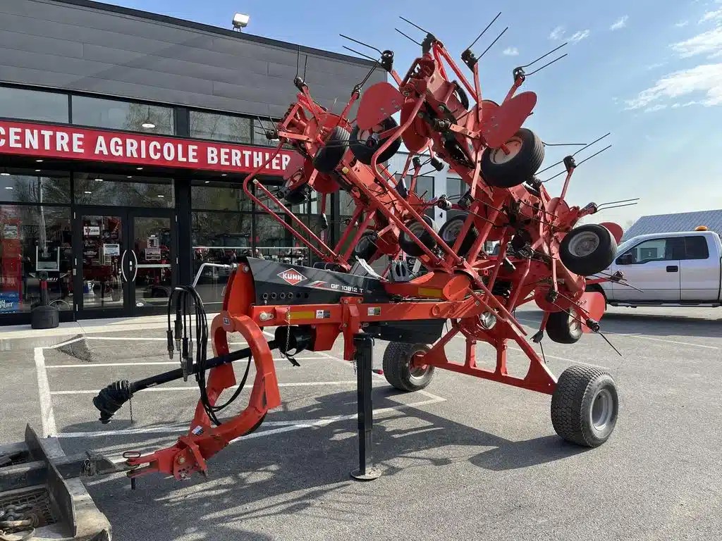 Gallery image 2 for Used 2020 Kuhn GF10812T Tedder Rake