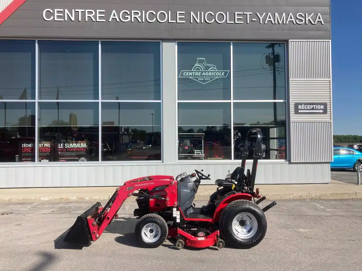 Gallery image 1 for Used 2016 Mahindra MAX 26XL Tractor