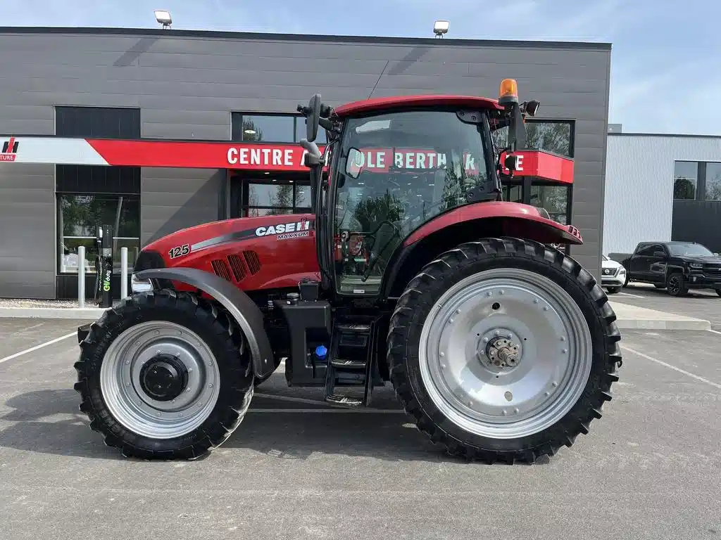 Gallery image 1 for Used 2013 Case IH MAXXUM 125 Tractor