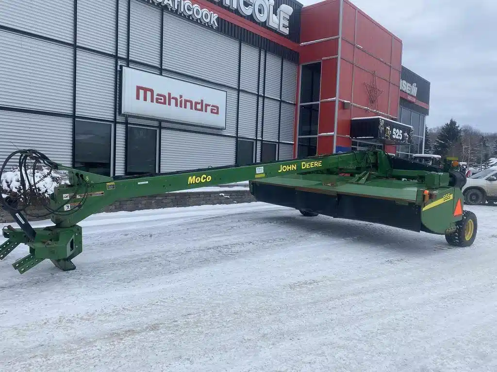 Gallery image 2 for Used 2015 John Deere 956 Disc Mower Conditioner