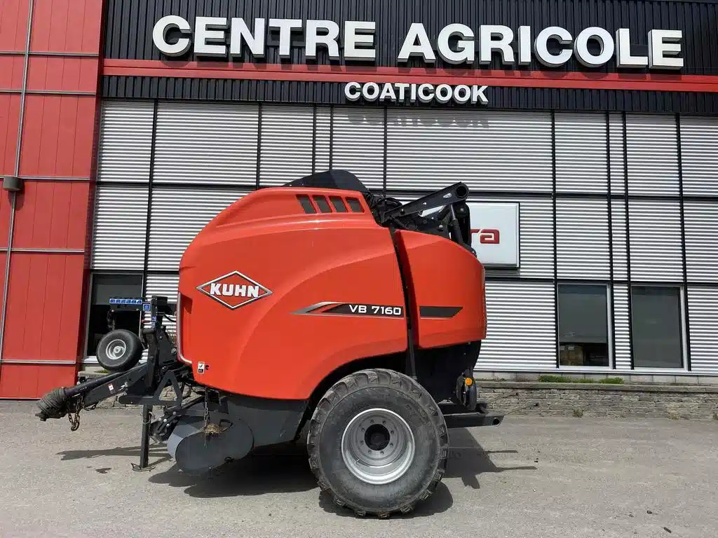 Gallery image 1 for Used 2021 Kuhn VB7160 Round Baler