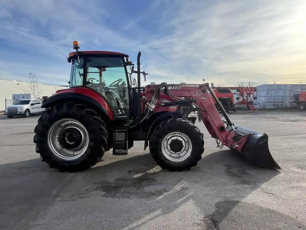 Gallery image 2 for Used 2015 Case IH FARMALL 115U Tractor