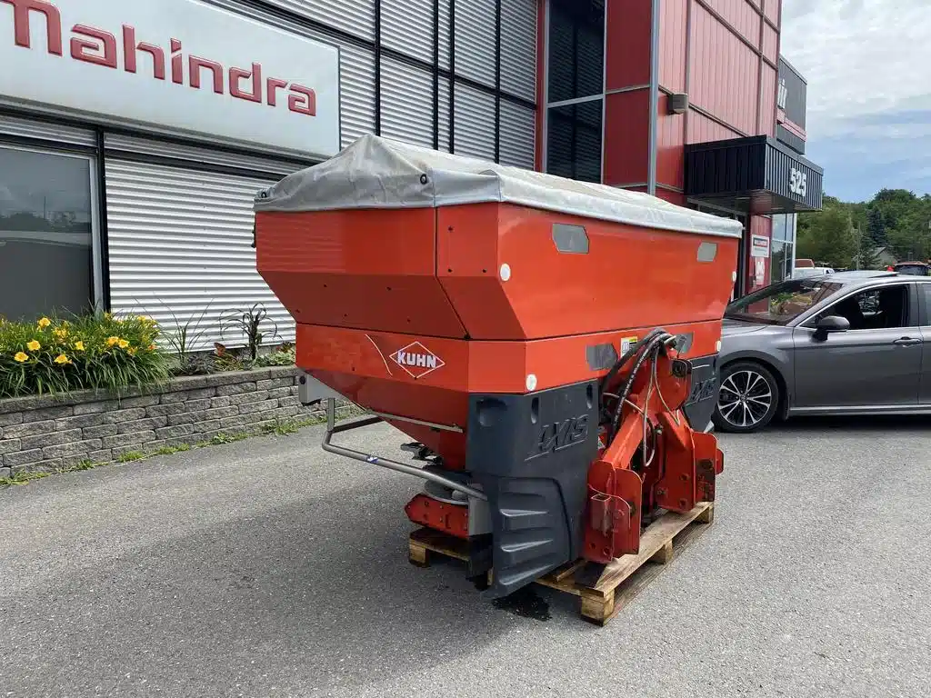 Gallery image 2 for Used 2014 Kuhn AXIS 40.1 Spreader - Fertilizer
