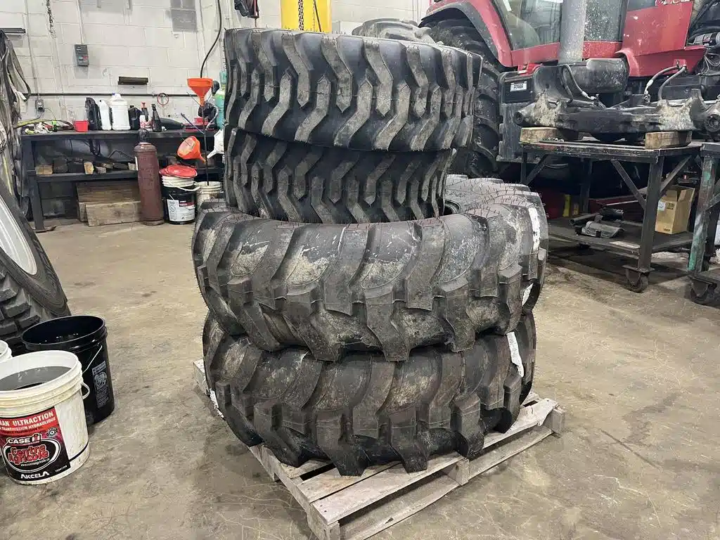 Gallery image 2 for 2024 Titan 16.5R12 16.9R24 Tires