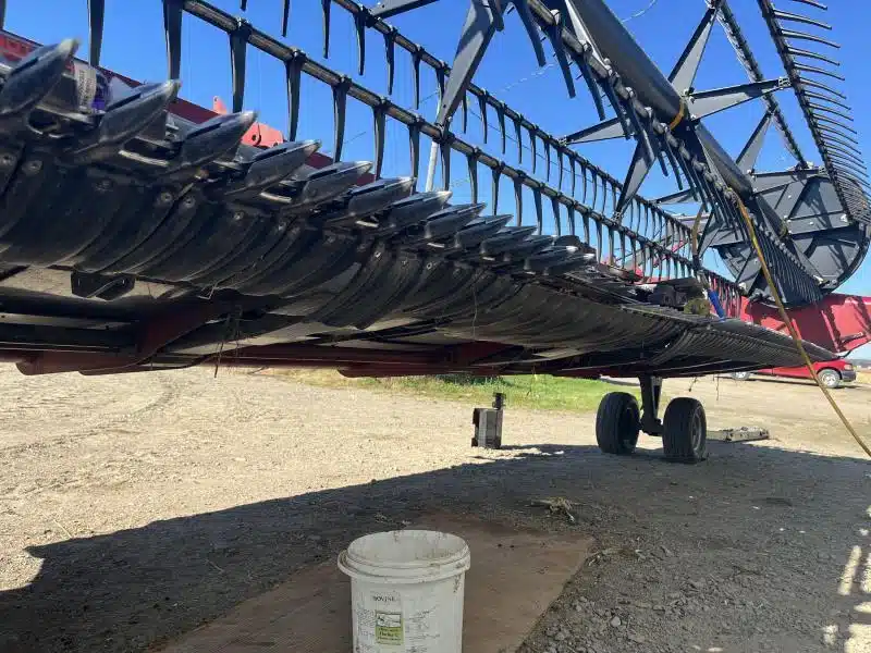 Gallery image 2 for Used 2014 Case IH 3162 Header - Draper