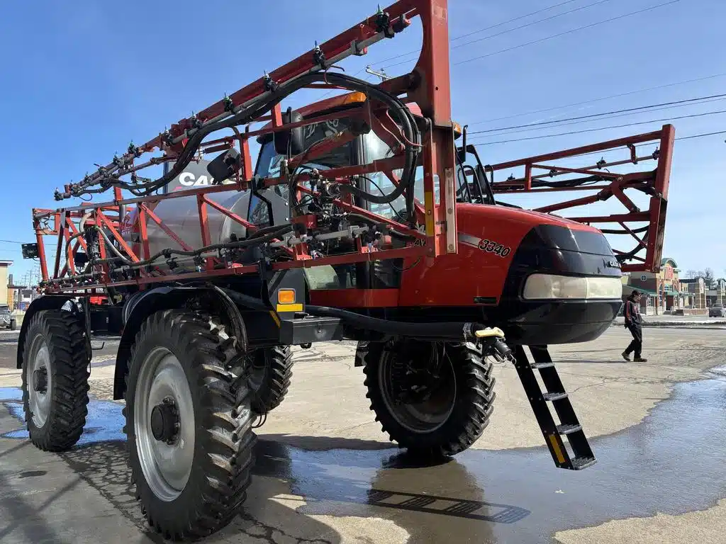 Gallery image 2 for Used 2014 Case IH PATRIOT 3340 Sprayer - Self Propelled