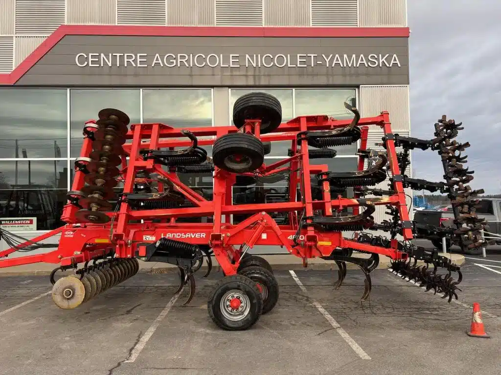Gallery image 1 for Used 2017 Kuhn 4810 Cultivator