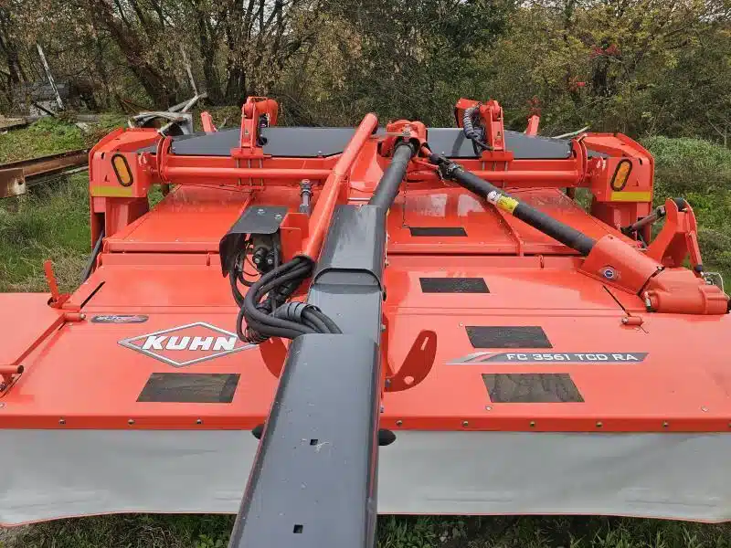 Gallery image 2 for 2023 Kuhn FC3561TCDRA Flail Mower