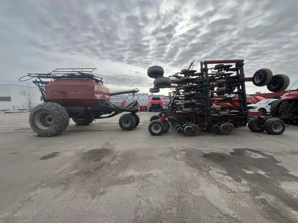 Gallery image 2 for Used 2008 Case IH SDX30 Seeder