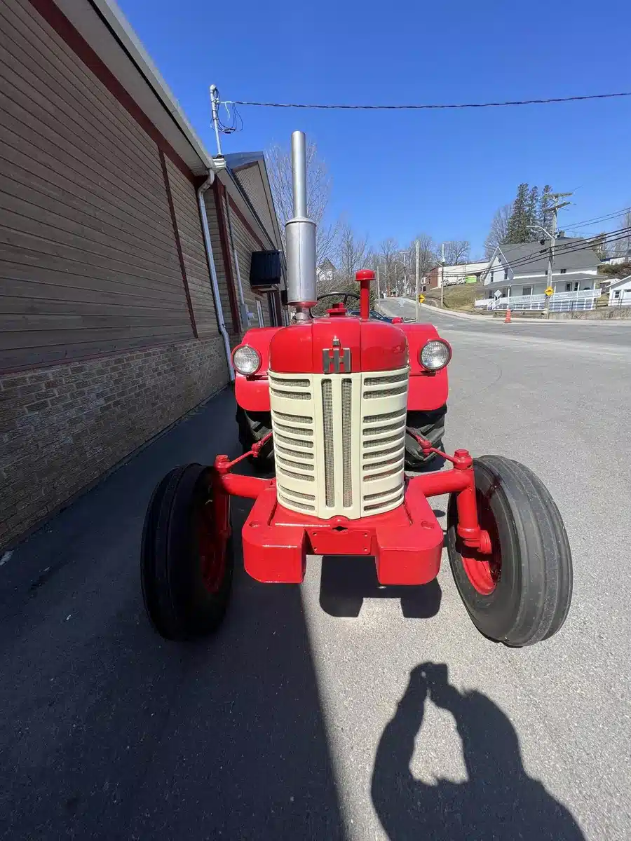 Gallery image 2 for Used 1958 International Harvester 350 Tractor