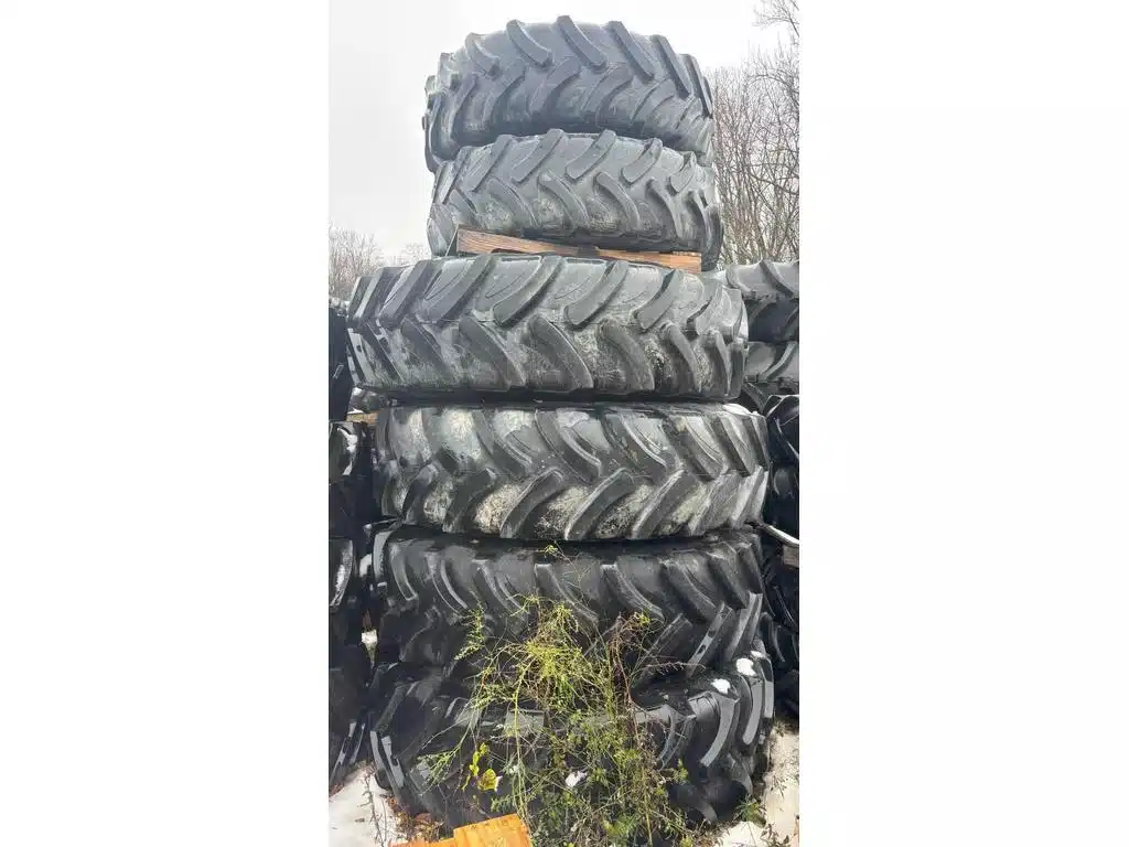 Gallery image 1 for Used Alliance 420/85R30 520/85R42 Tires