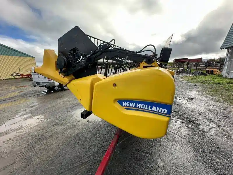 Gallery image 1 for Used 2012 New Holland 740CF Header - Flex