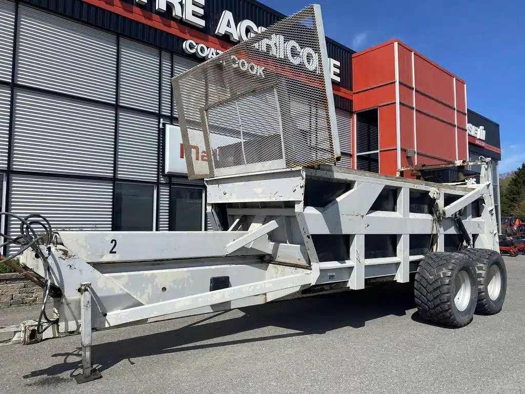 Gallery image 2 for Used 2010 Kuhn 2054 Manure Spreader