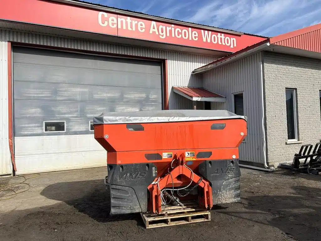 Gallery image 1 for Used 2013 Kuhn AXIS 40.1 Spreader - Fertilizer