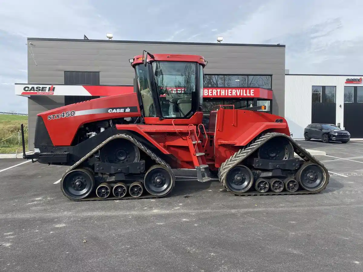 Gallery image 1 for Used 2001 Case IH STX440 Tractor
