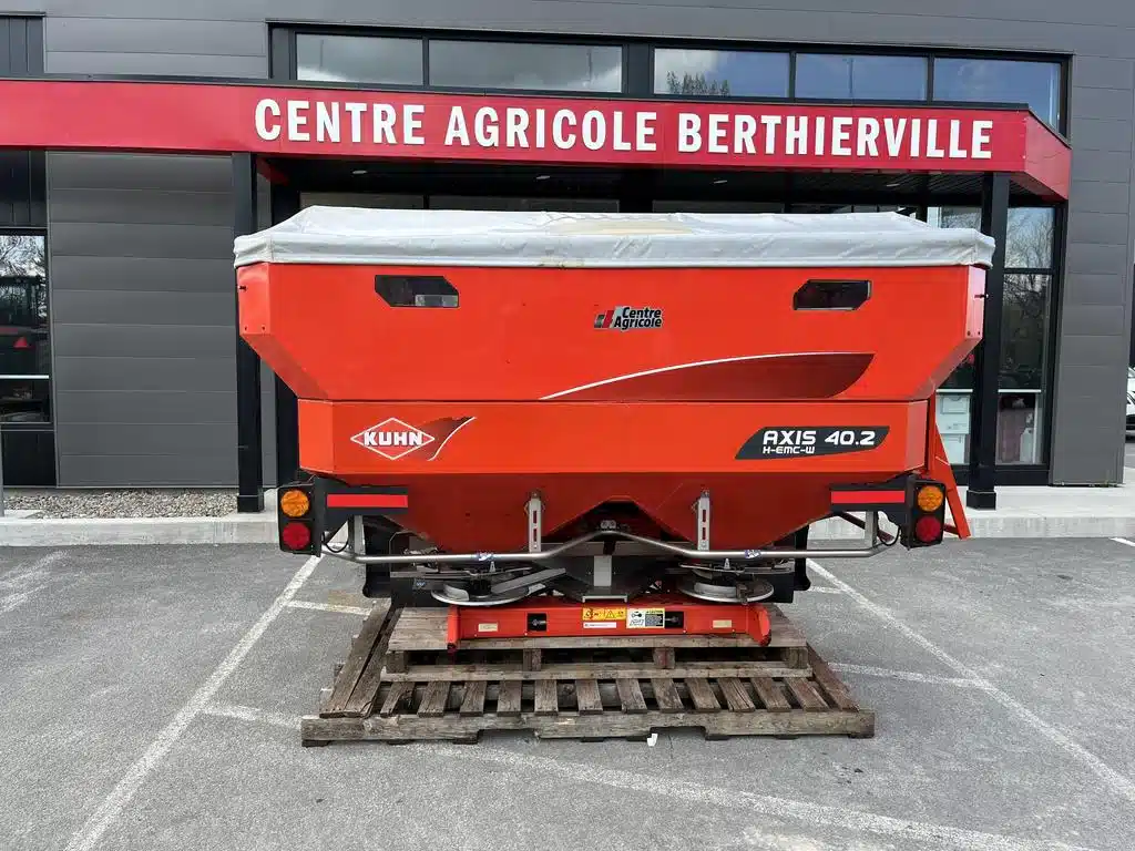 Gallery image 1 for Used 2016 Kuhn AXIS 40.2 Spreader - Fertilizer