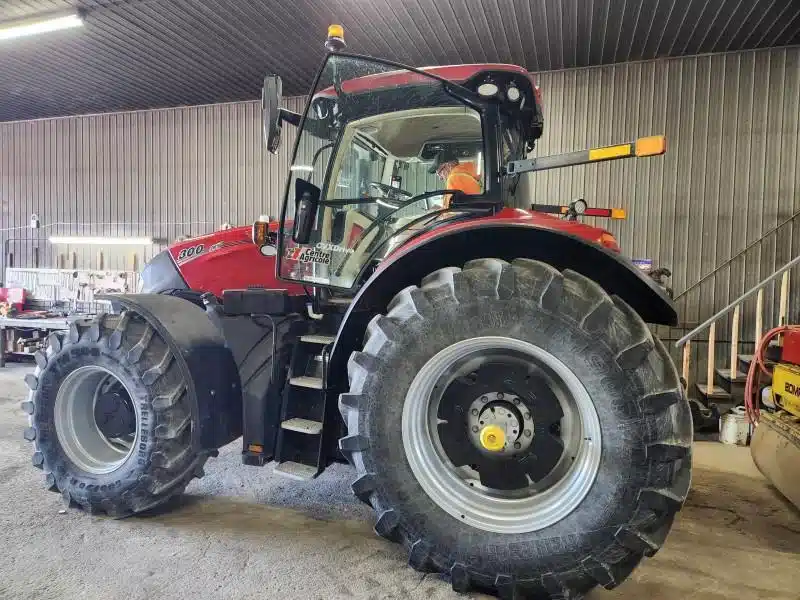 Gallery image 1 for Used 2022 Case IH Optum 300 CVX Tractor