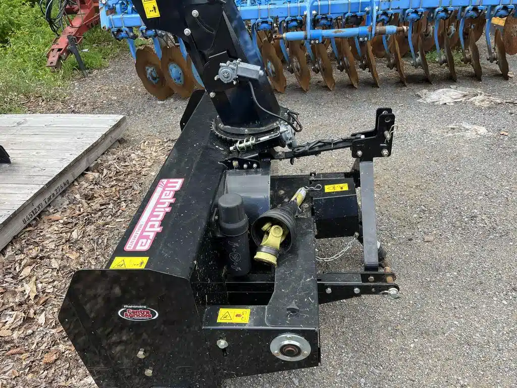 Gallery image 2 for Used 2022 Mahindra BER3PTSB56E Snow Blower