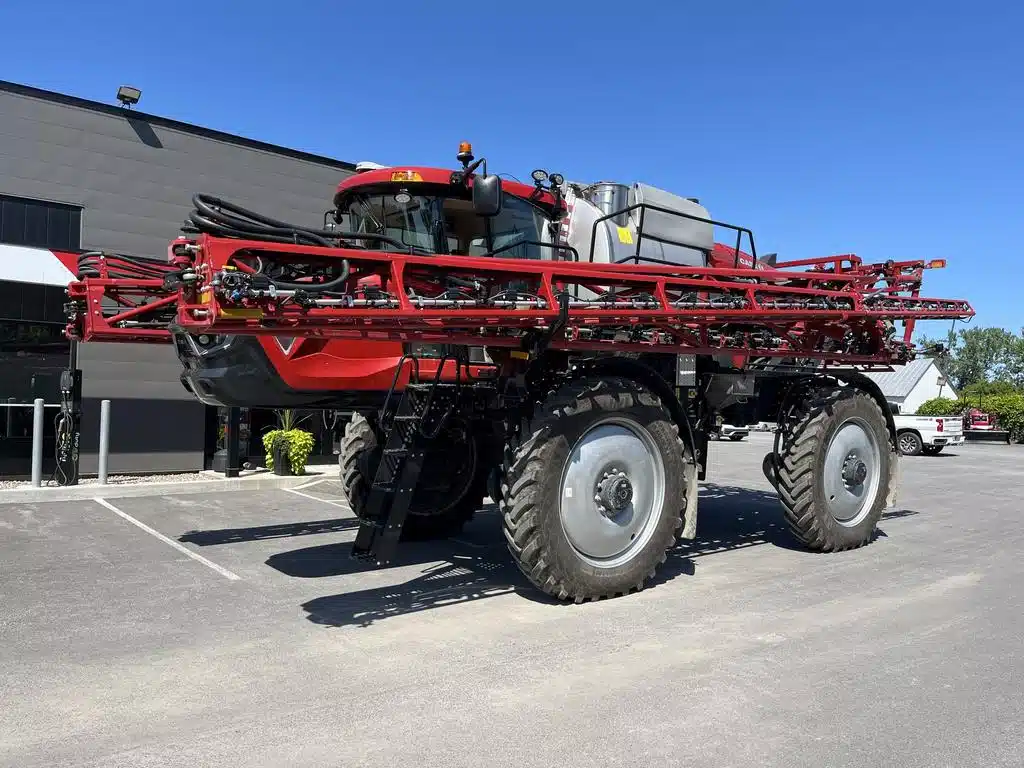 Gallery image 2 for Used 2023 Case IH PATRIOT 4450 Sprayer - Self Propelled