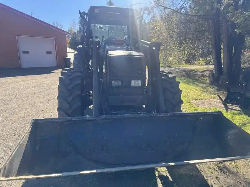 Used 2004 Valtra 6650 Tractor