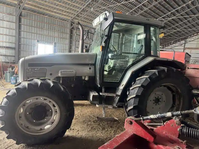 Used 1998 White 6710 Tractor