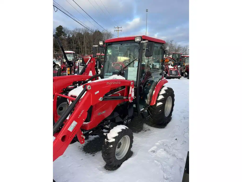 Used 2025 Mahindra 1640 Tractor