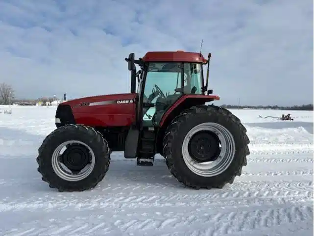2001 Case IH MX110 Tractor