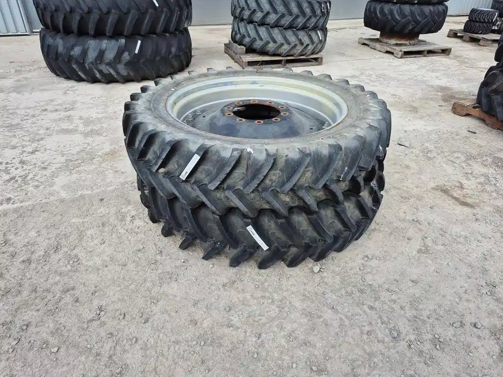 Photo de la Galerie 1 pour Michelin 320/85R38 Agribib Pneus