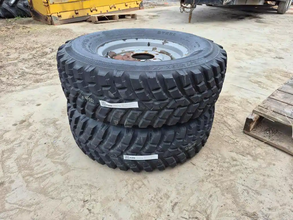 Gallery image 1 for 2022 Nokian 250/80R16 Tires