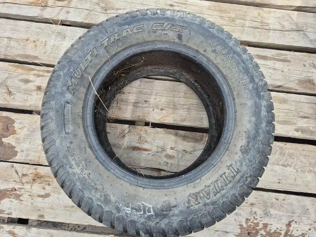 Gallery image 2 for 2018 Titan 27X10.50-15 Tires