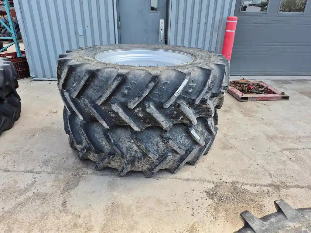 Photo de la Galerie 1 pour 2022 BKT 460/85R38 Pneus