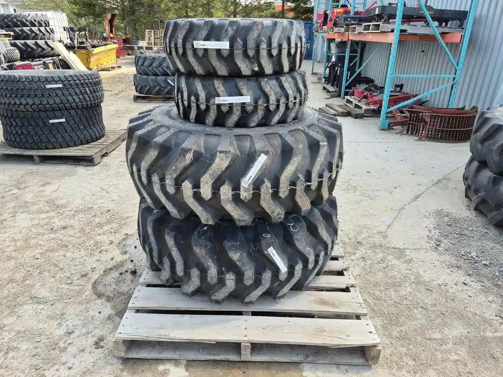 Gallery image 1 for 2025 Titan 25X8.5-14 43X16-20 Tires