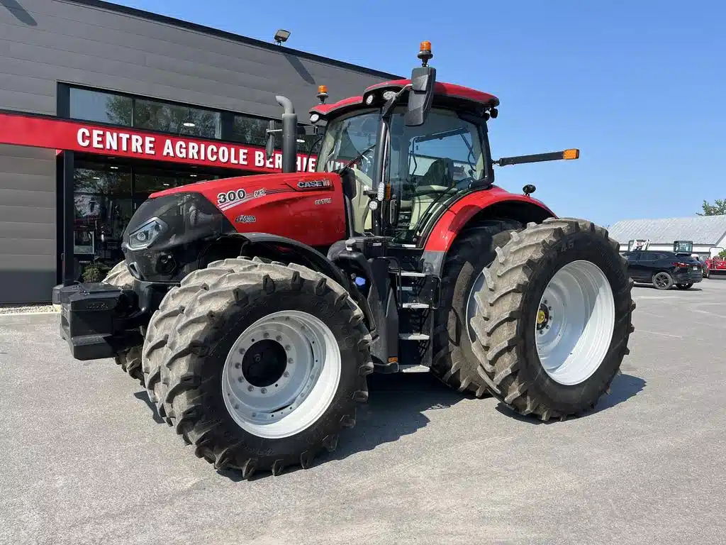 Photo de la Galerie 2 pour 2024 Case IH OPTUM 300 Tracteur