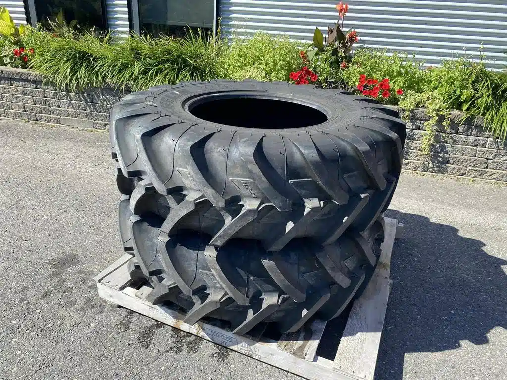 Gallery image 2 for 2025 Michelin 380/85R24 AGRIBIB 2 Tires