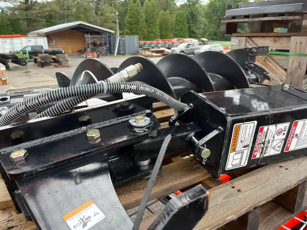 Gallery image 2 for Used Kubota AP-EA20 Post Hole Auger